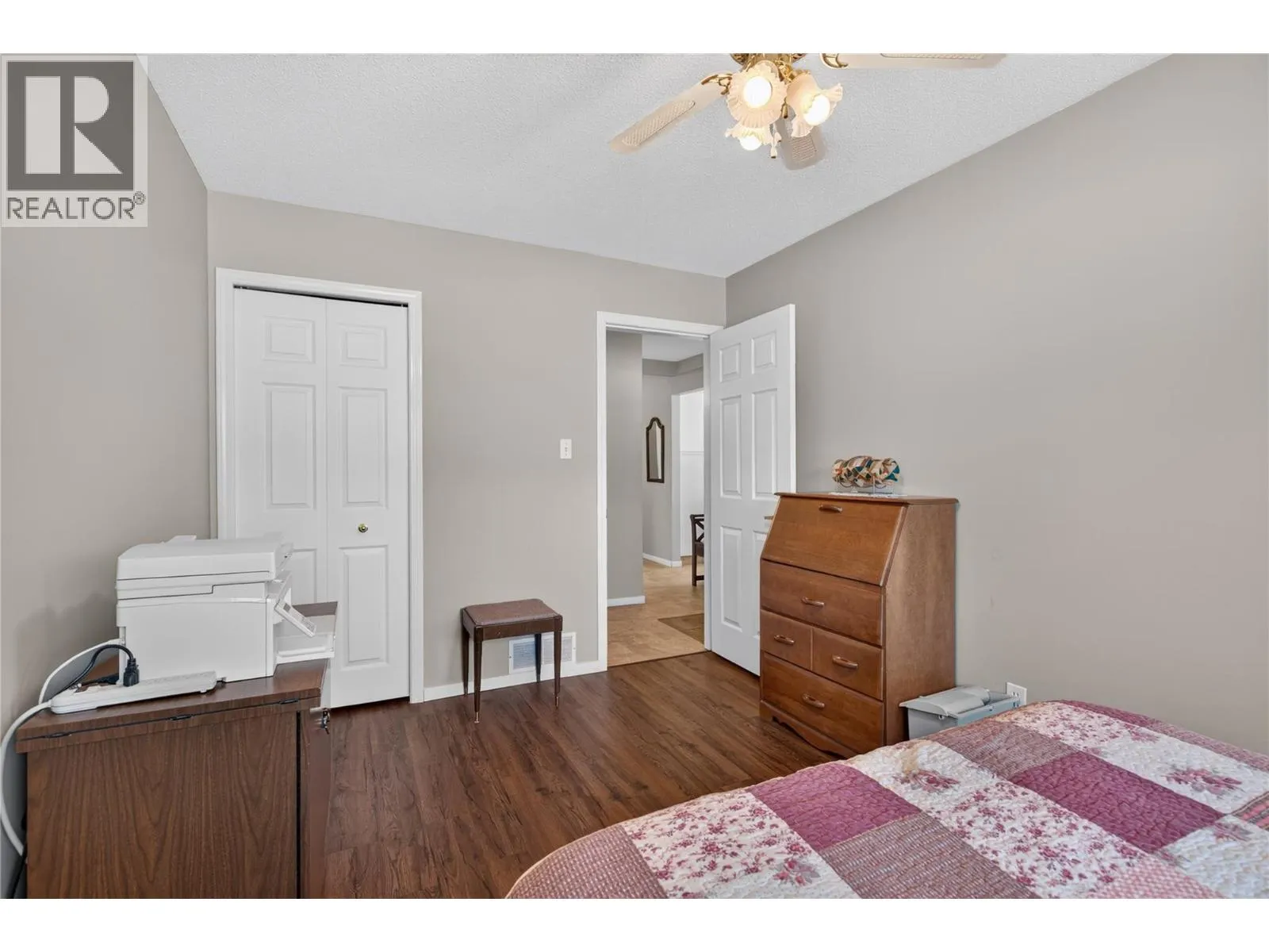 2200 40 Avenue Unit# 3