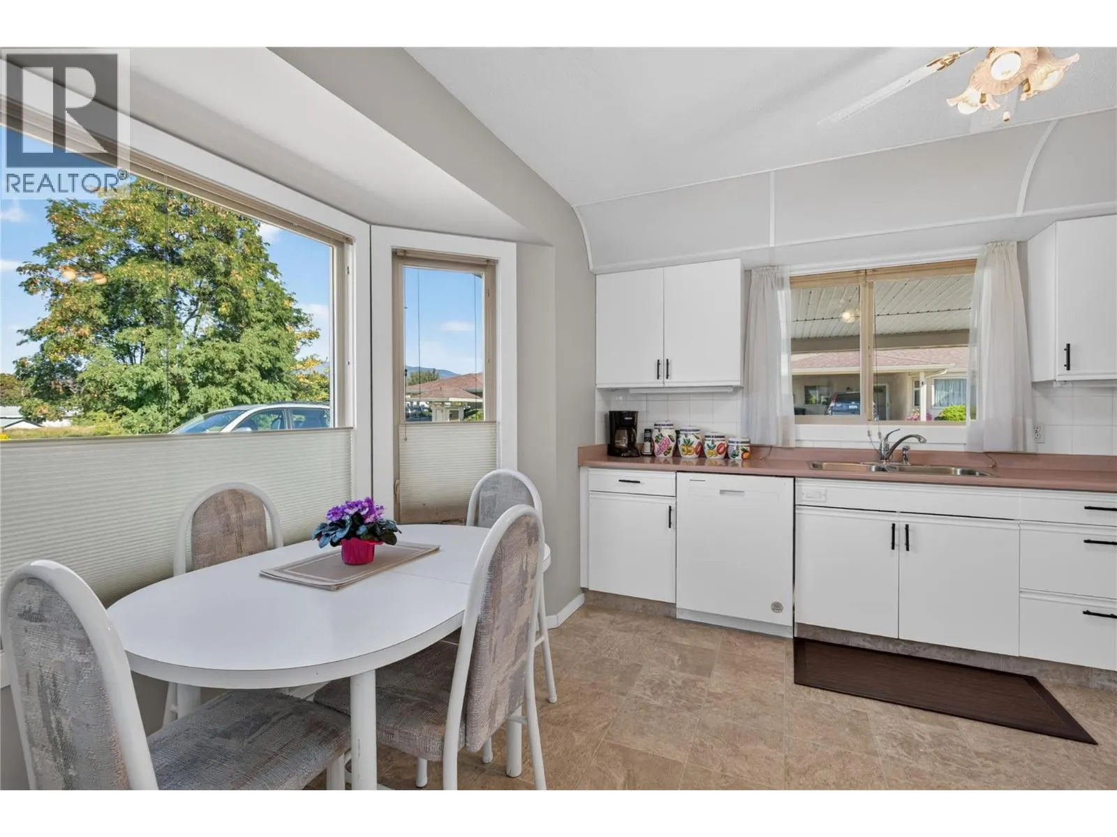 2200 40 Avenue Unit# 3
