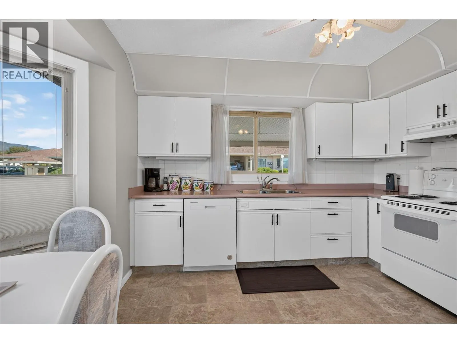 2200 40 Avenue Unit# 3