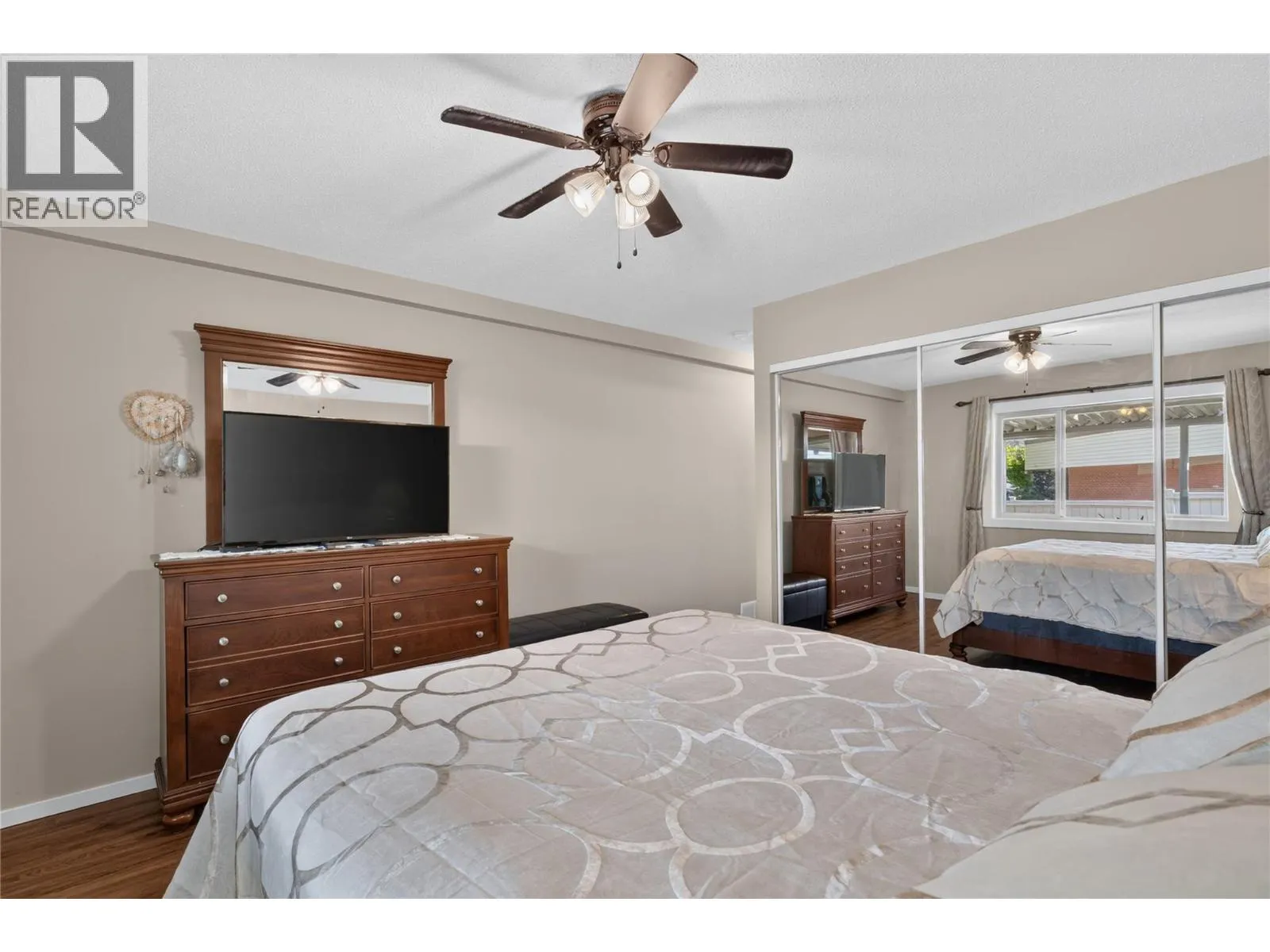 2200 40 Avenue Unit# 3