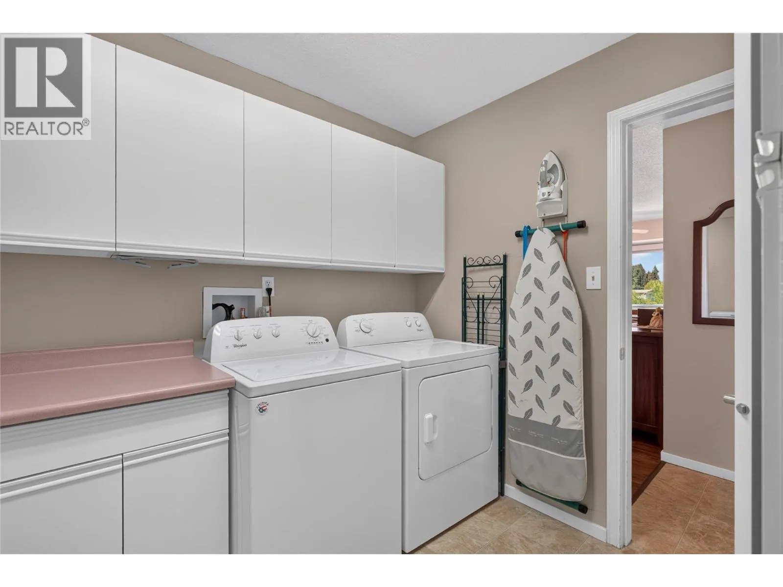 2200 40 Avenue Unit# 3
