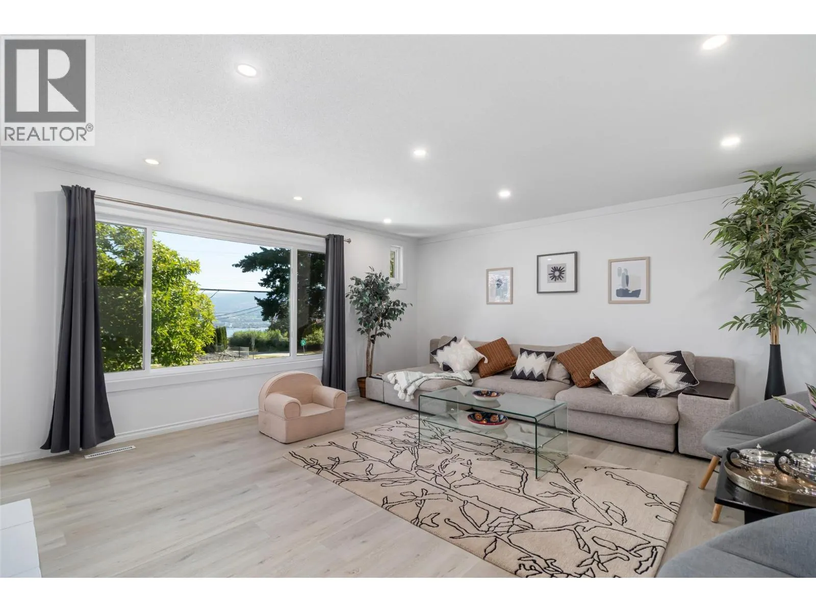 2618 Thacker Drive