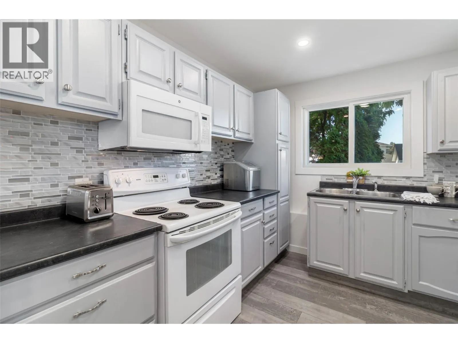 2618 Thacker Drive