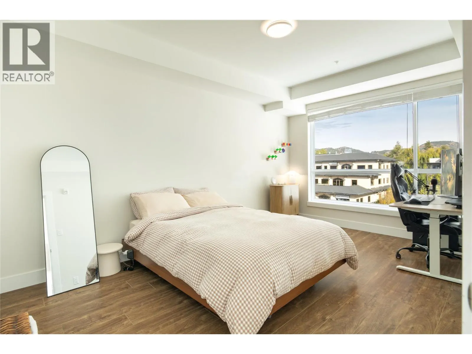 1925 Enterprise Way Unit# 406