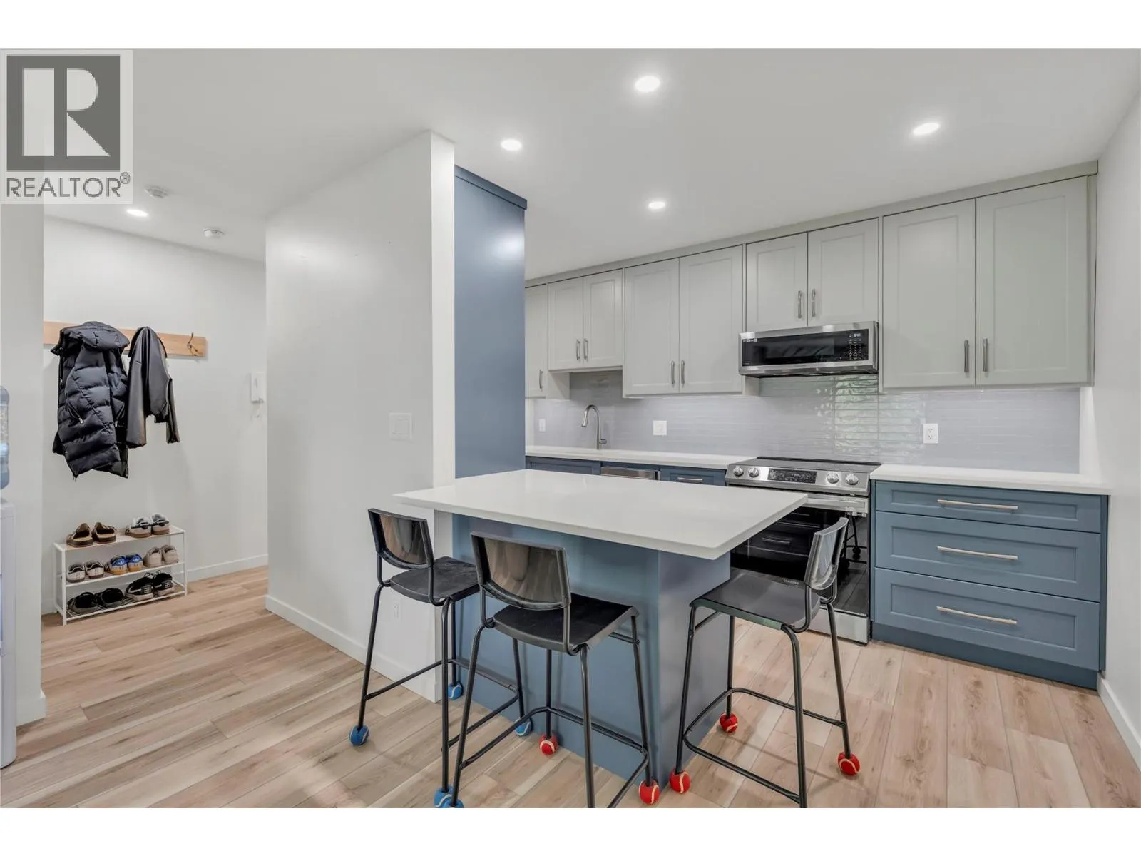 922 Dynes Avenue Unit# 309