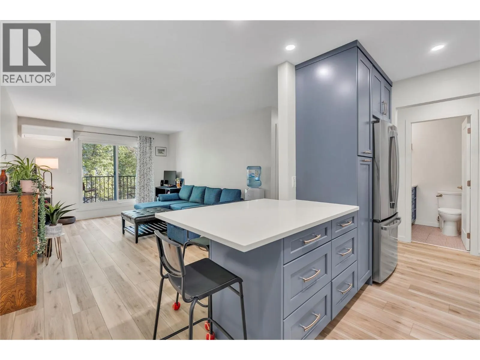 922 Dynes Avenue Unit# 309