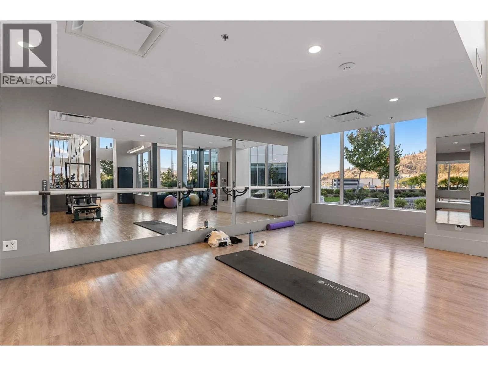 1181 Sunset Drive Unit# 1401