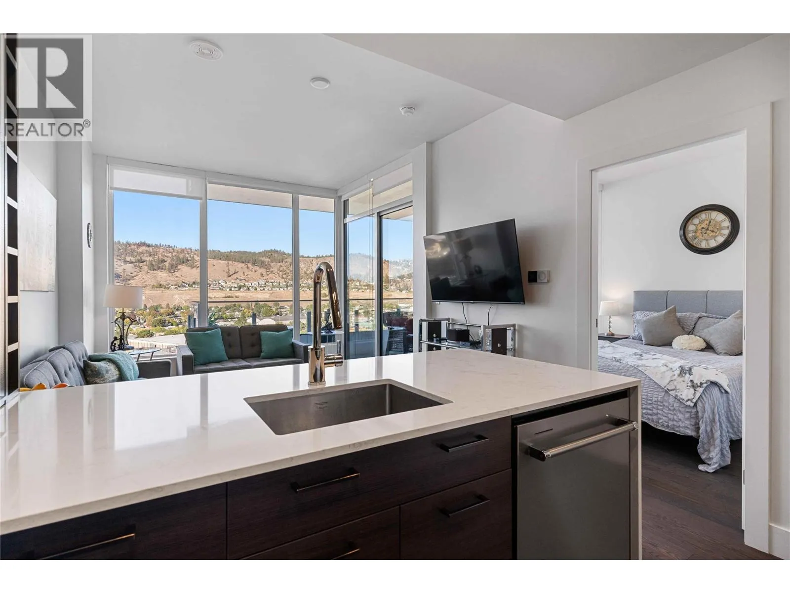 1181 Sunset Drive Unit# 1401