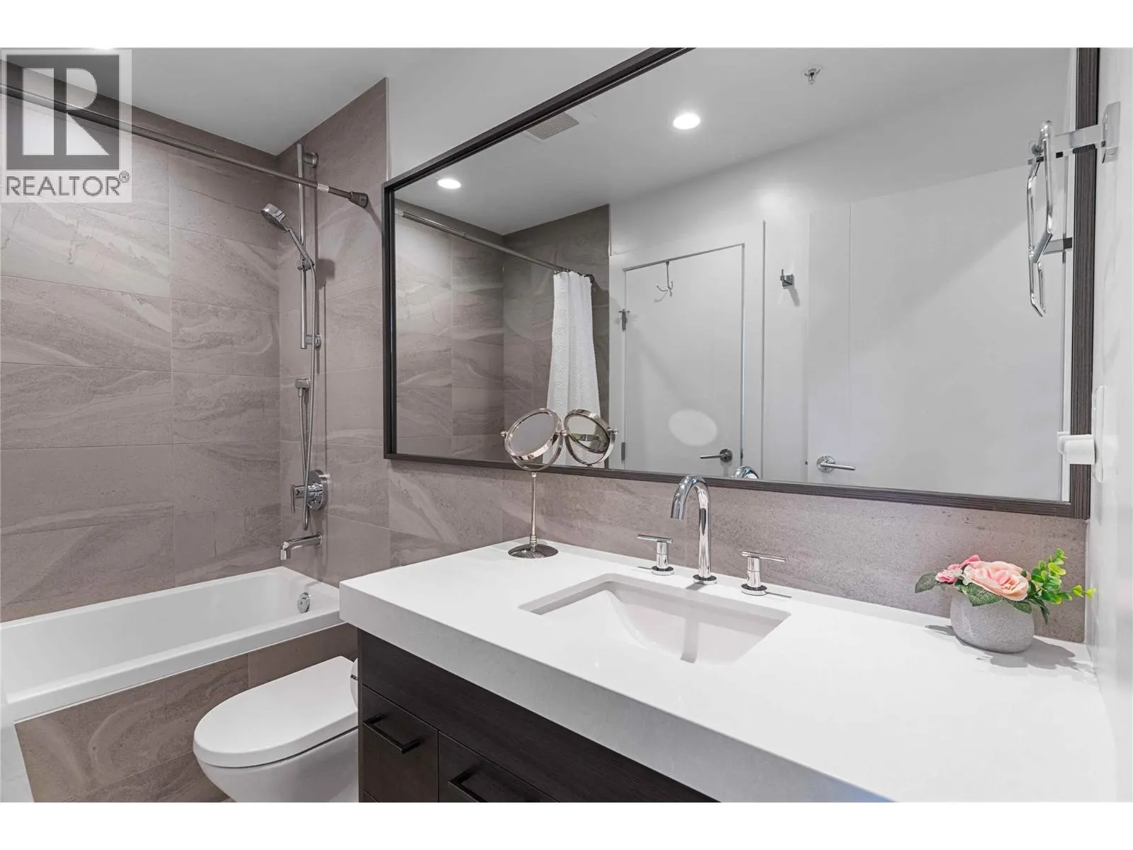 1181 Sunset Drive Unit# 1401