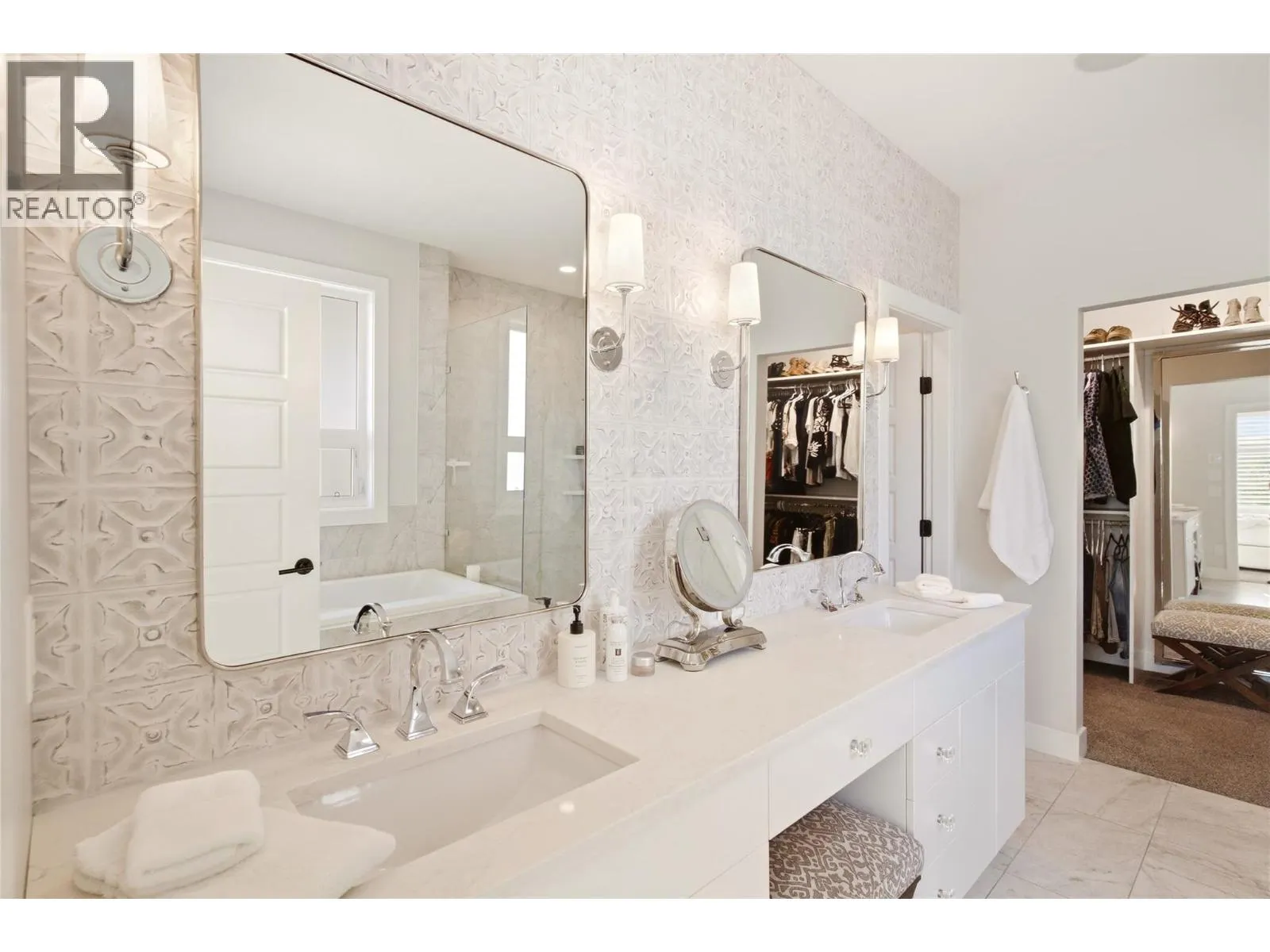 1675 Willow Crescent Unit# 3 Lot# 3