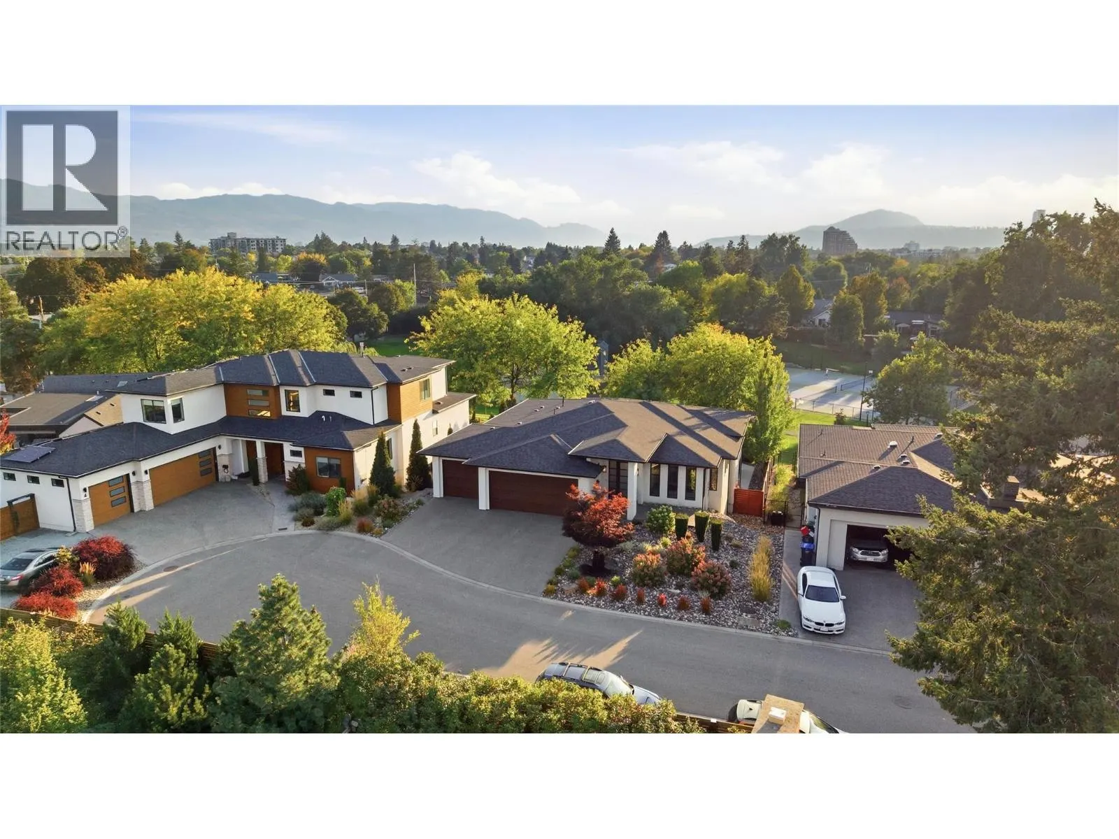 1675 Willow Crescent Unit# 3 Lot# 3