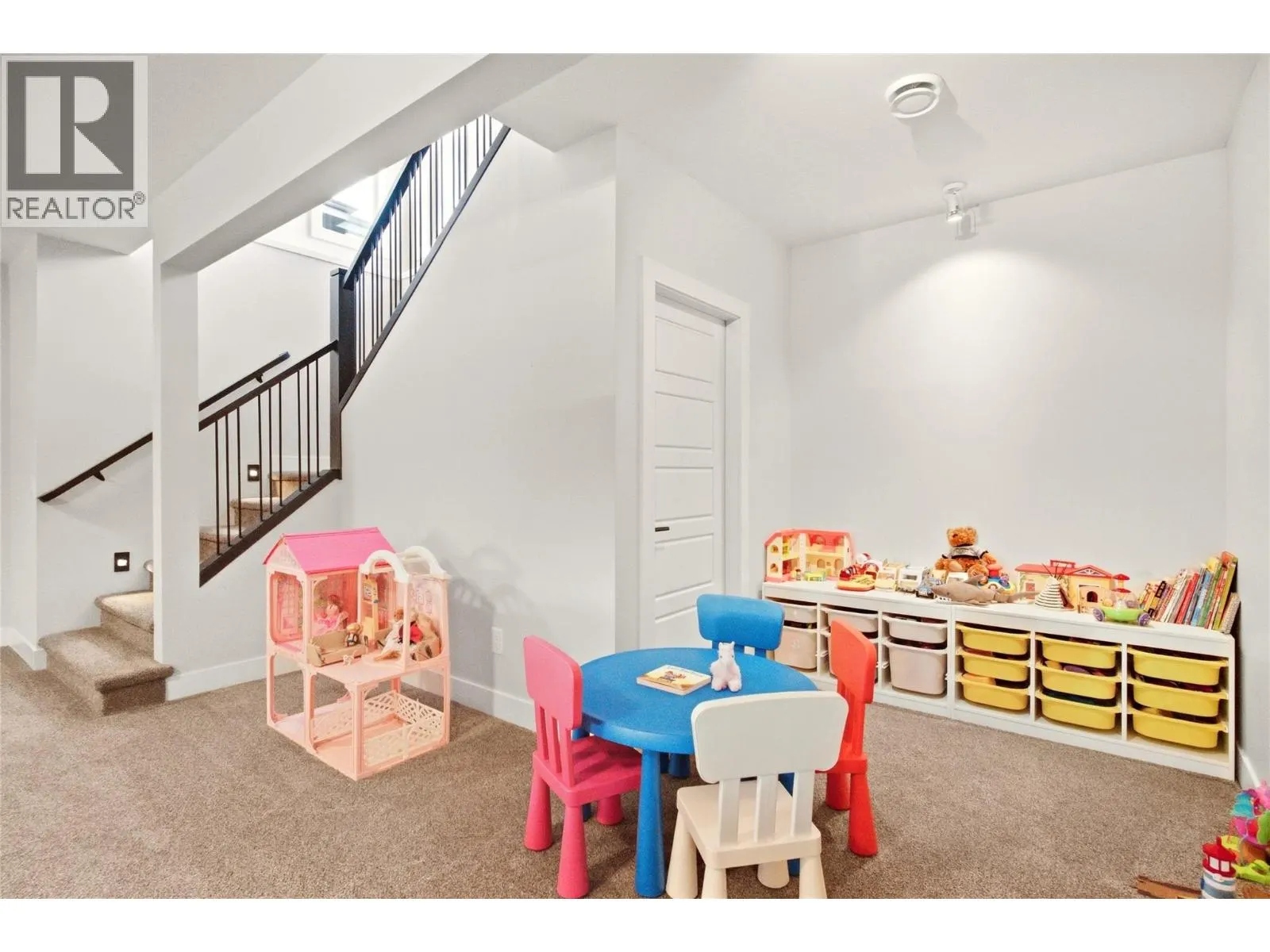 1675 Willow Crescent Unit# 3 Lot# 3