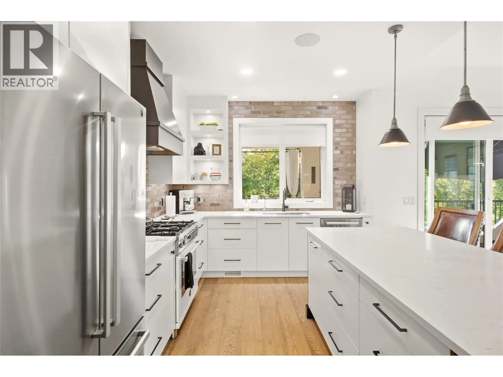 1675 Willow Crescent Unit# 3 Lot# 3