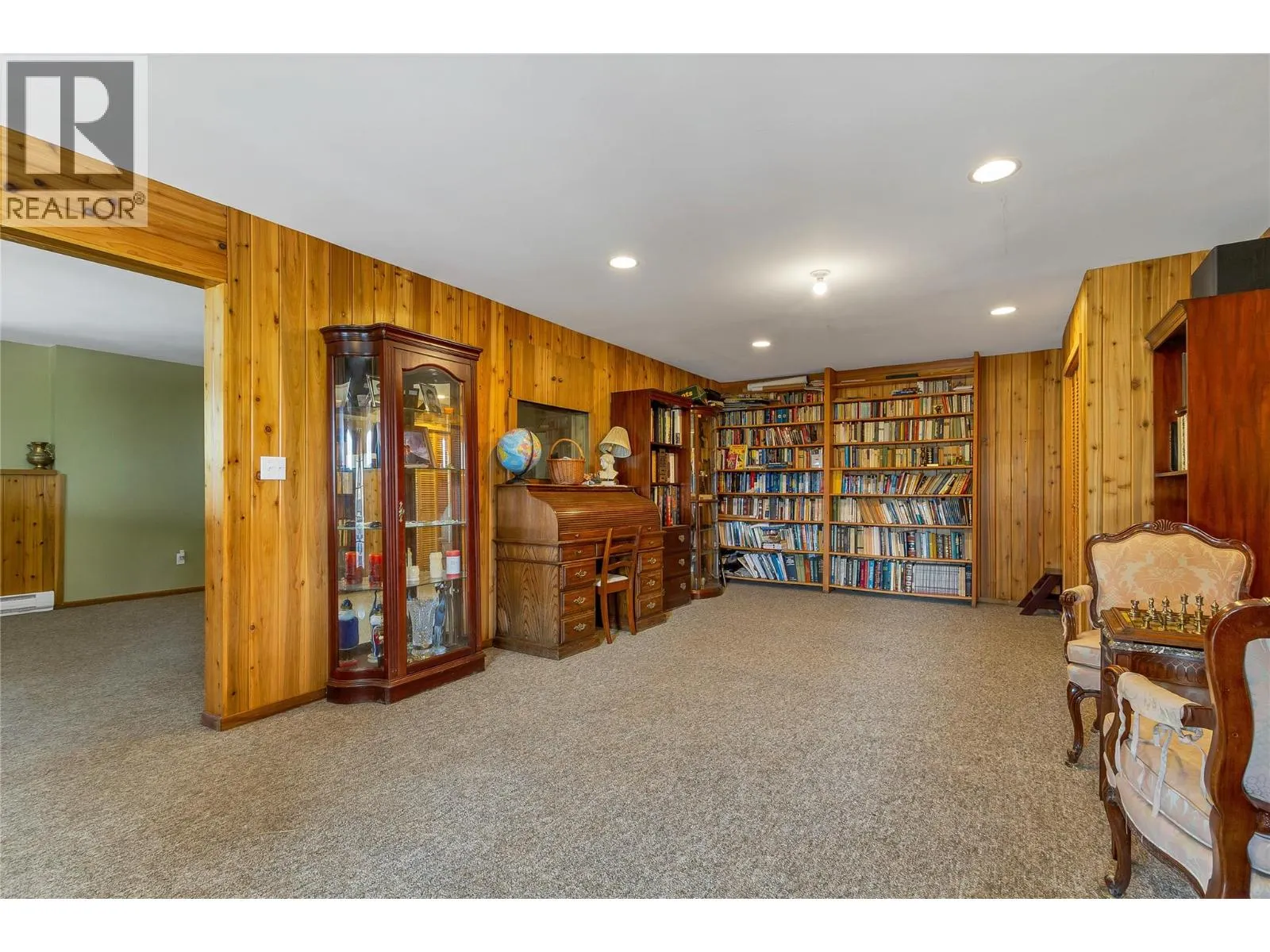 27 Pine Road