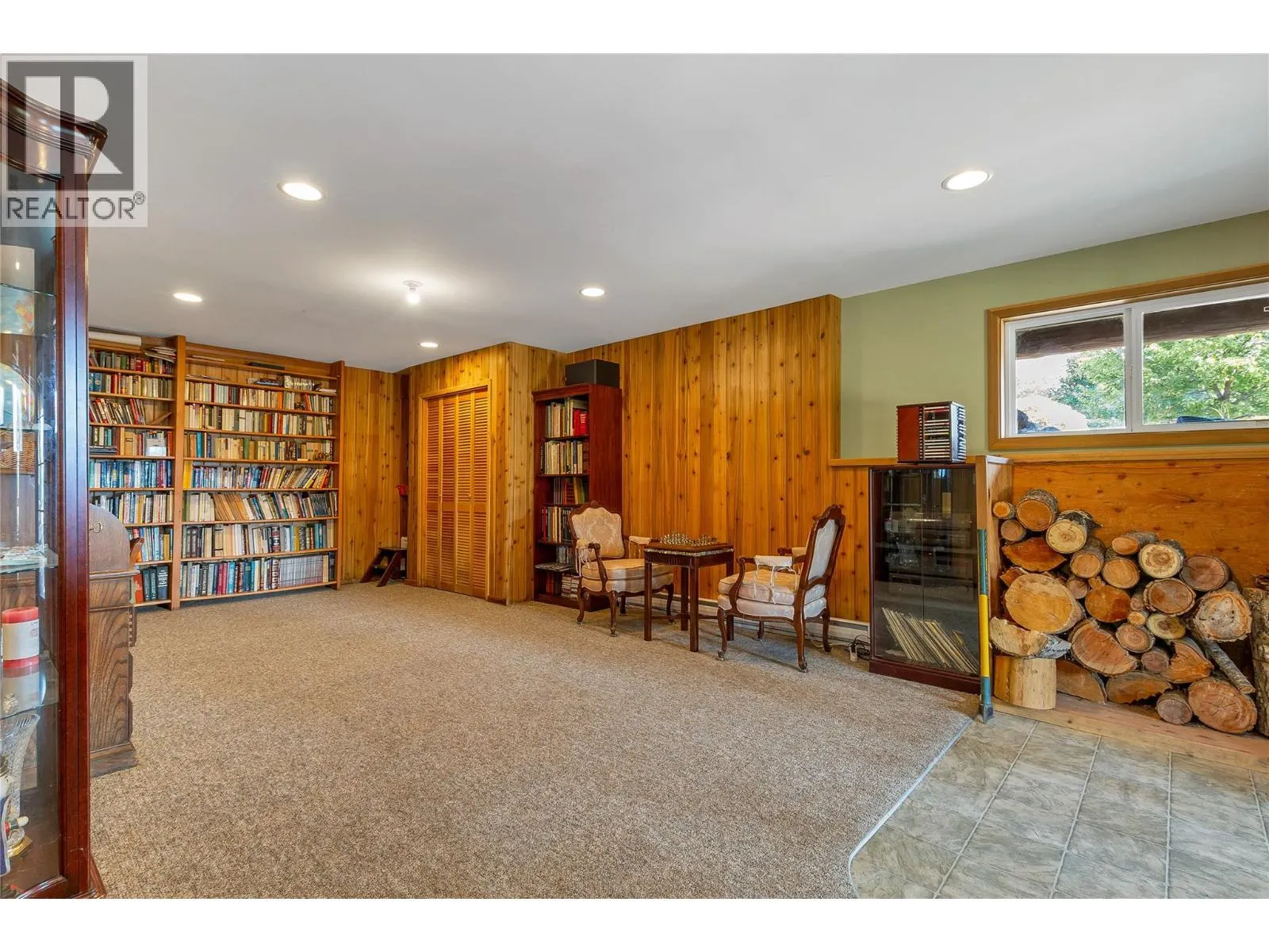 27 Pine Road