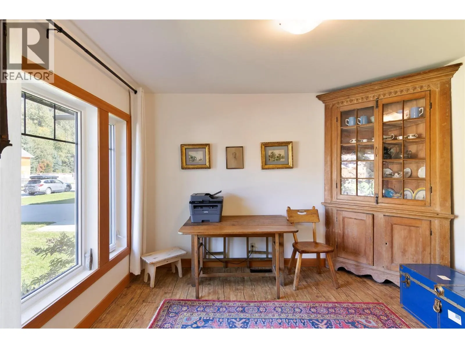 1915 Aspen Crescent