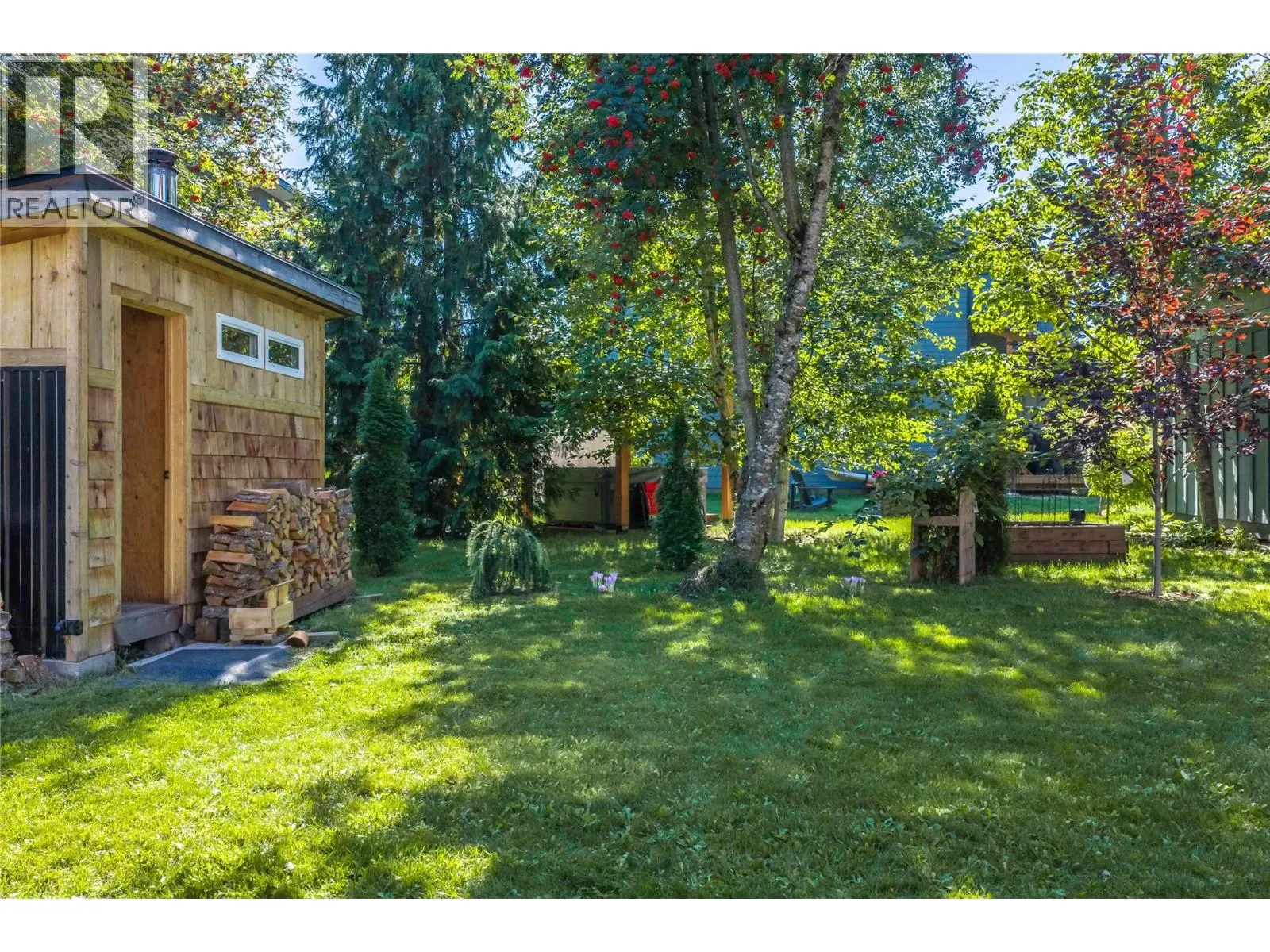 1915 Aspen Crescent