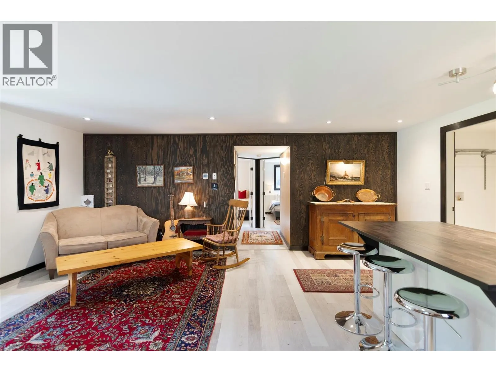 1915 Aspen Crescent