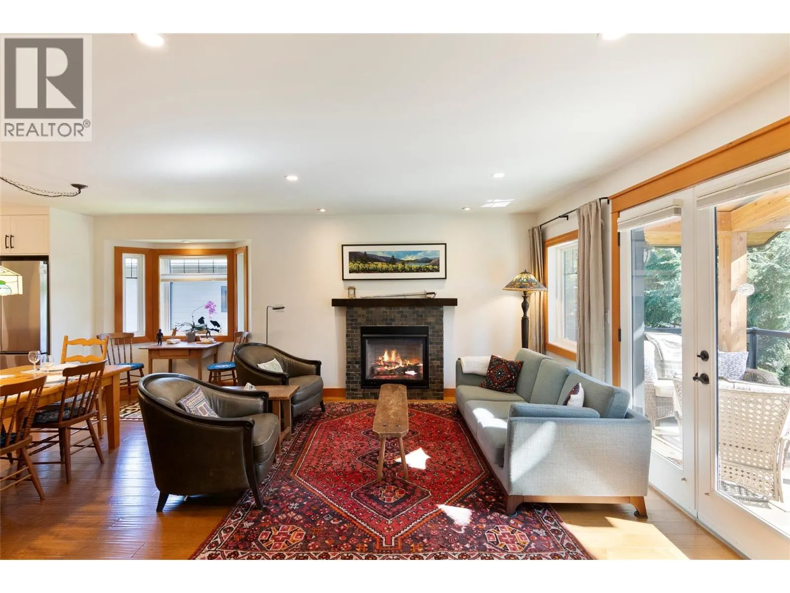 1915 Aspen Crescent