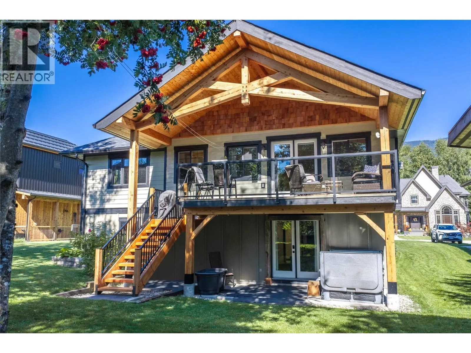 1915 Aspen Crescent