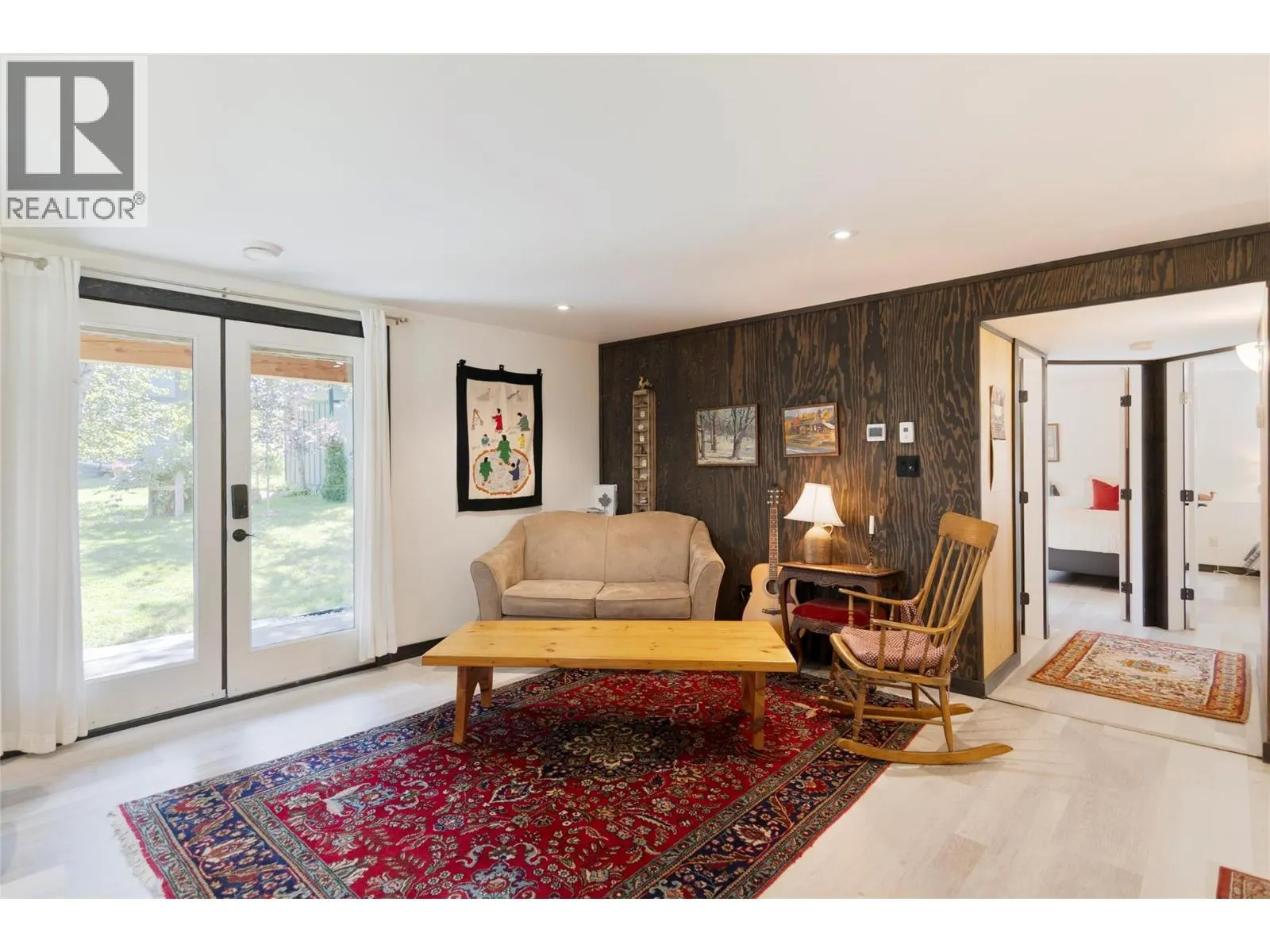 1915 Aspen Crescent