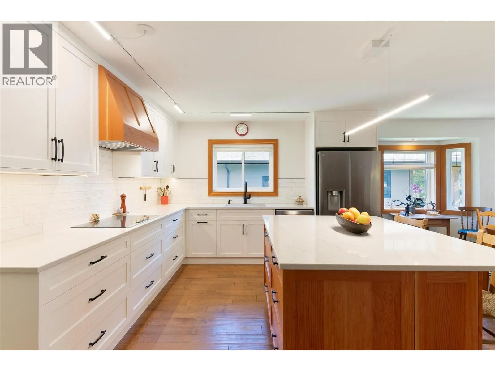 1915 Aspen Crescent
