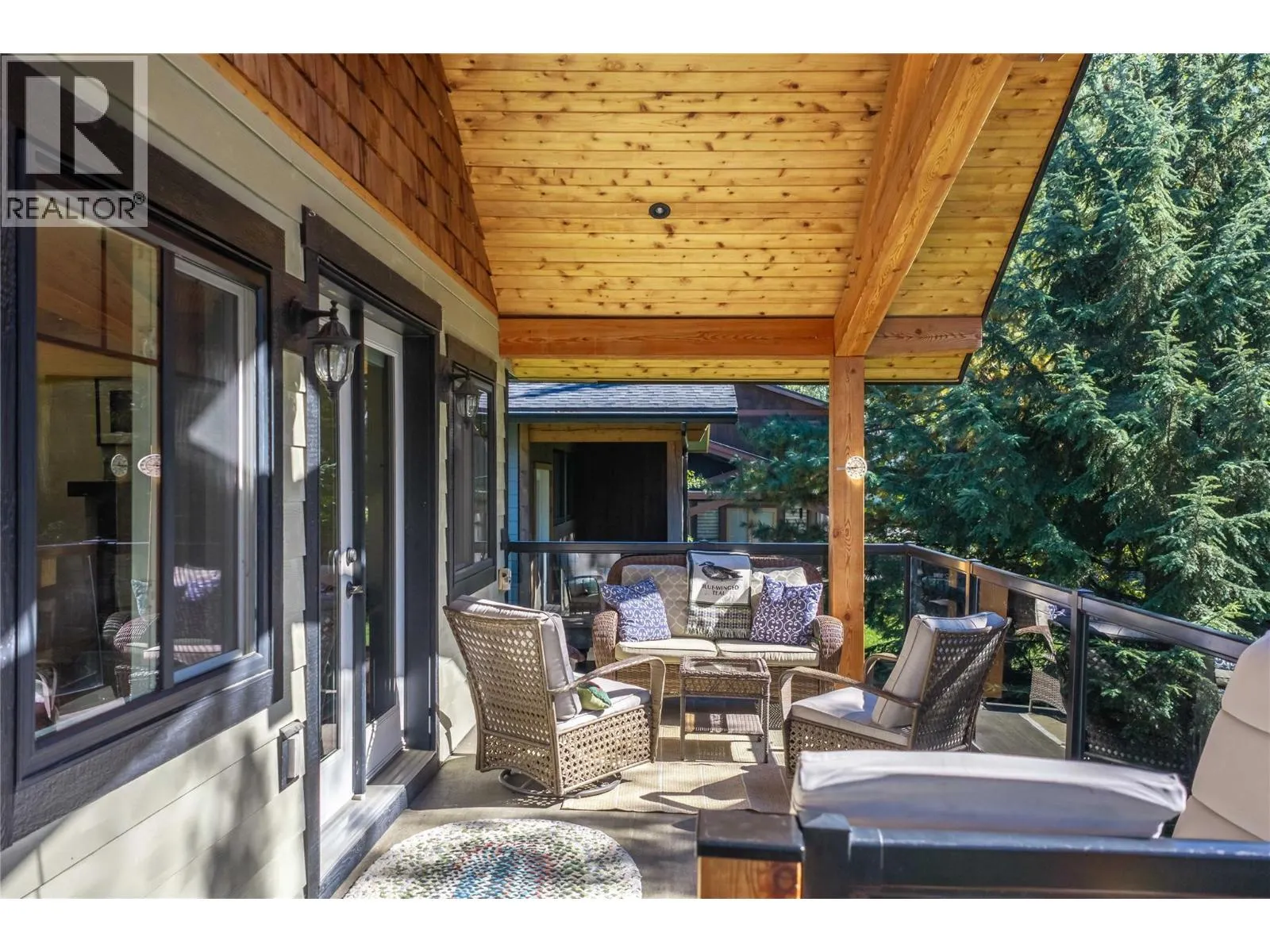 1915 Aspen Crescent