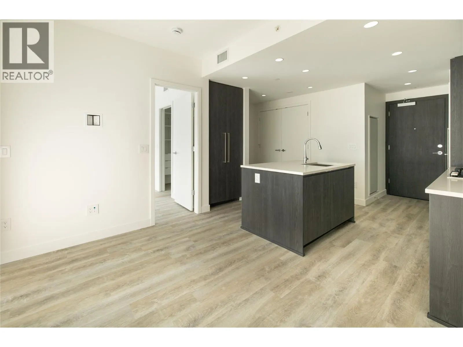 1626 Water Street Unit# 2105