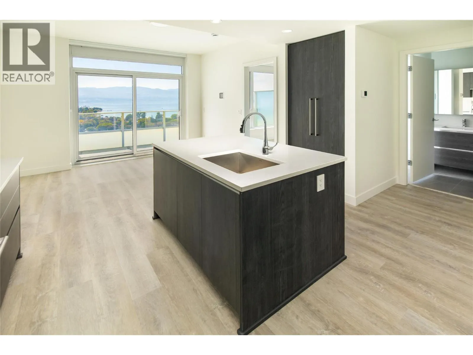 1626 Water Street Unit# 2105
