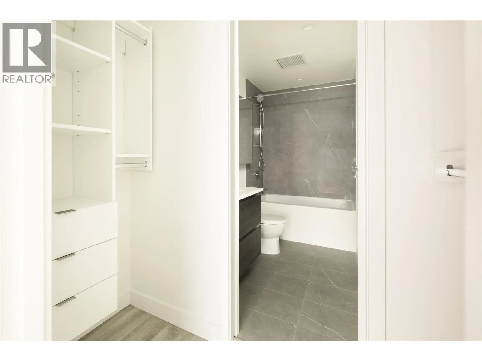 1626 Water Street Unit# 2105