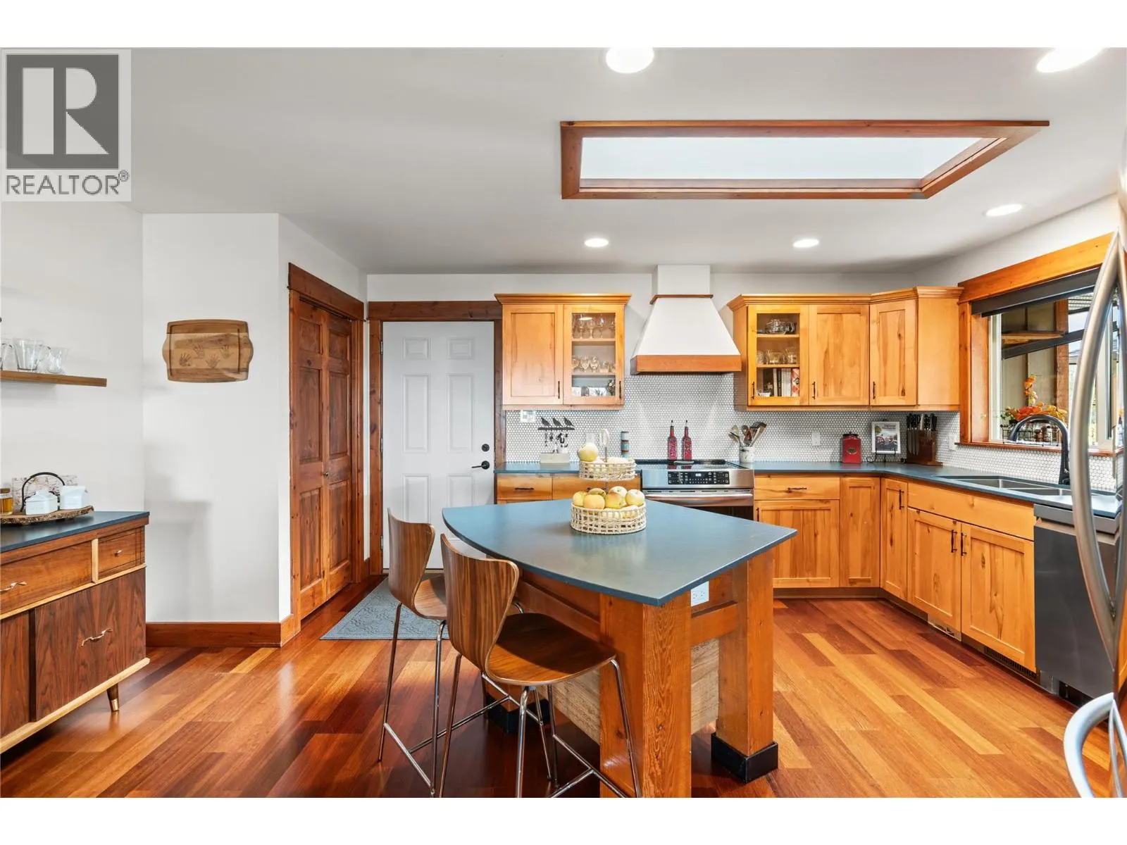 6900 Manning Place Unit# 2