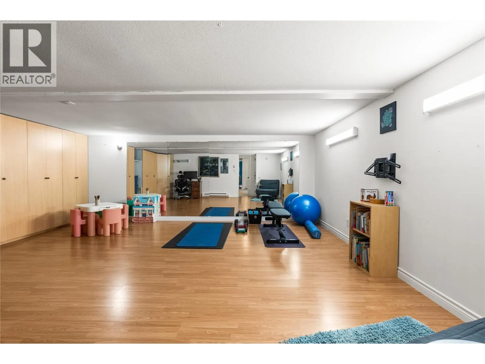6900 Manning Place Unit# 2