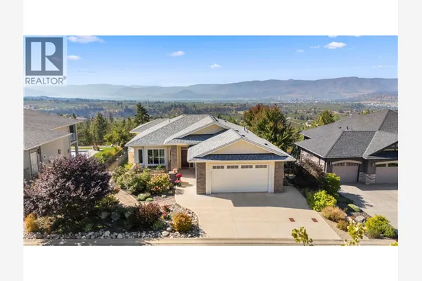 2442 Bella Vista Street
