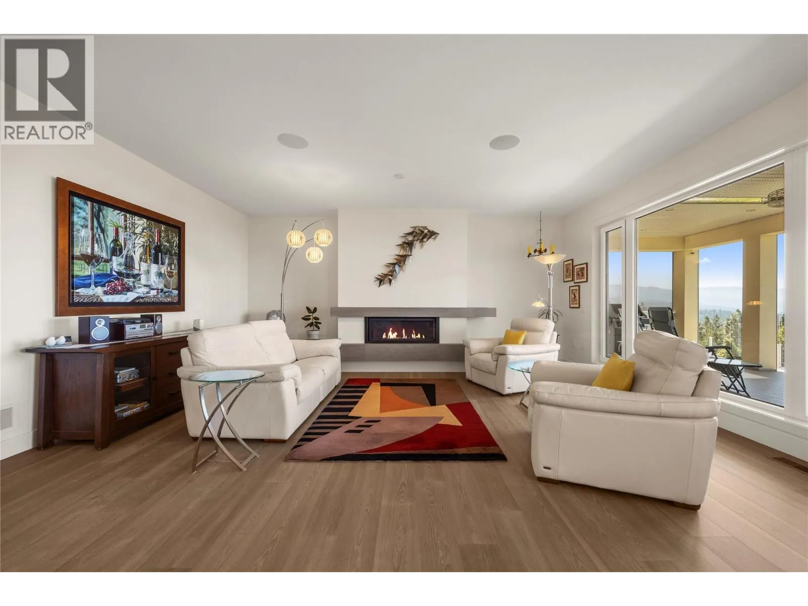 2442 Bella Vista Street