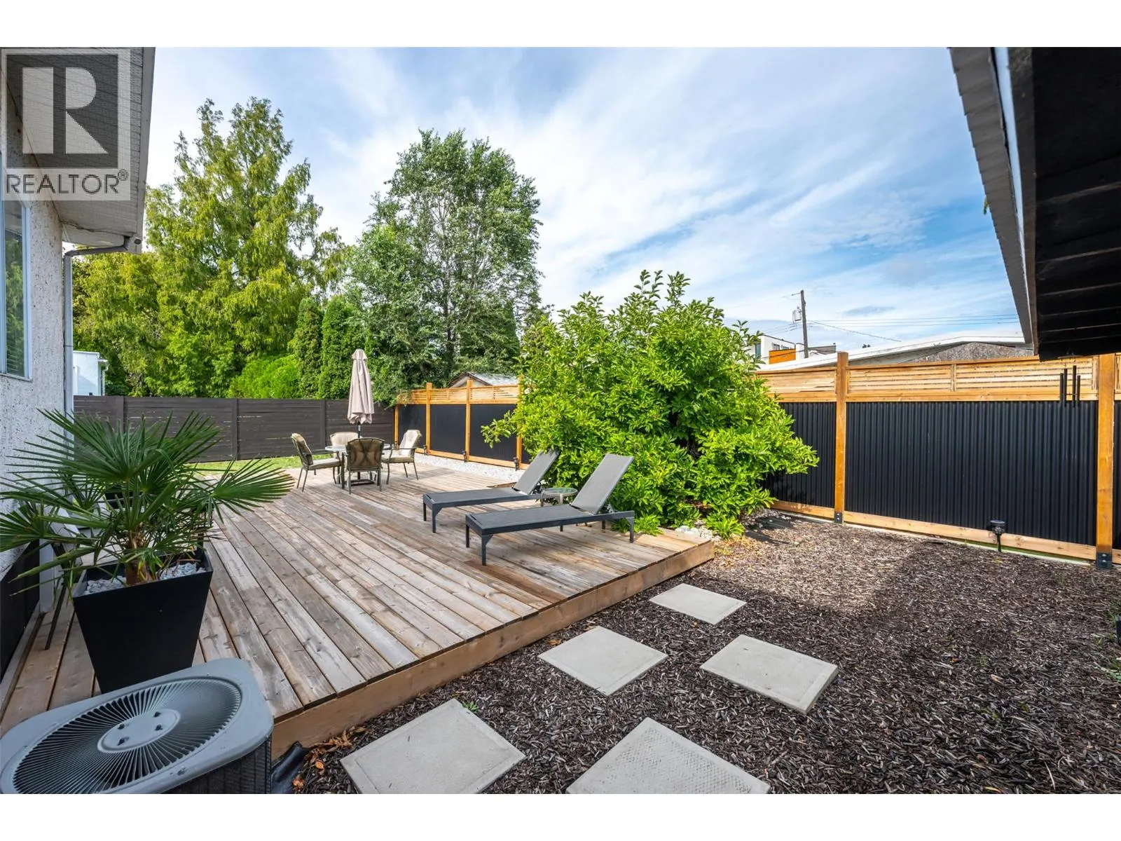 637 Alexander Avenue