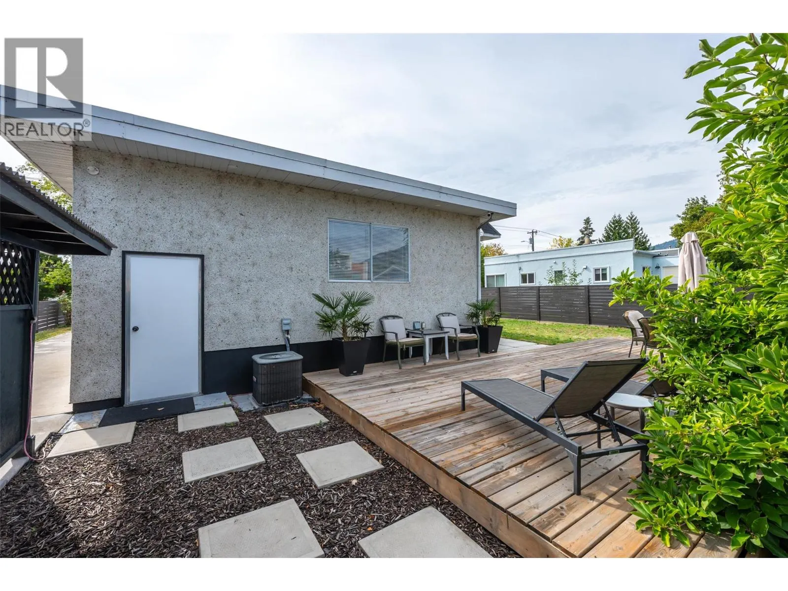 637 Alexander Avenue
