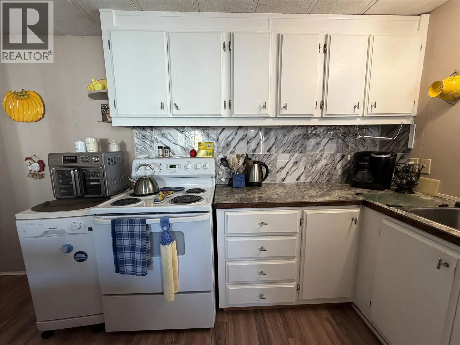 1601 COLUMBIA Avenue Unit# 17