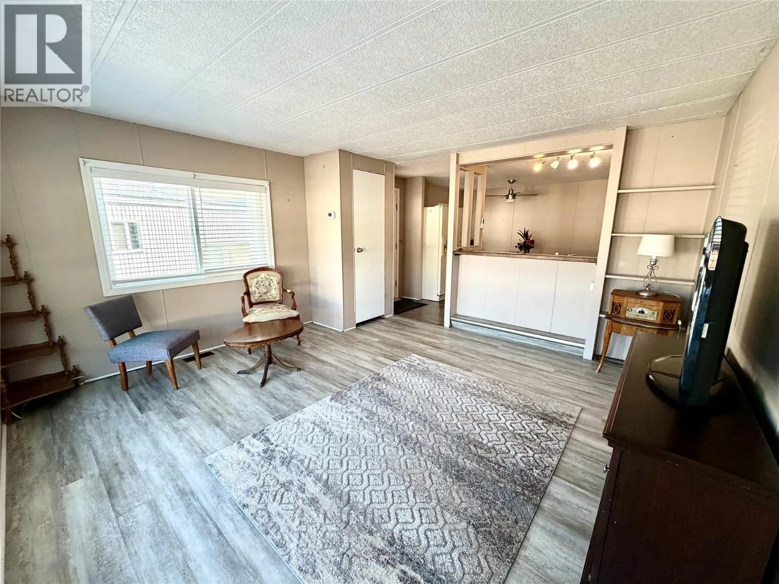 1601 COLUMBIA Avenue Unit# 17