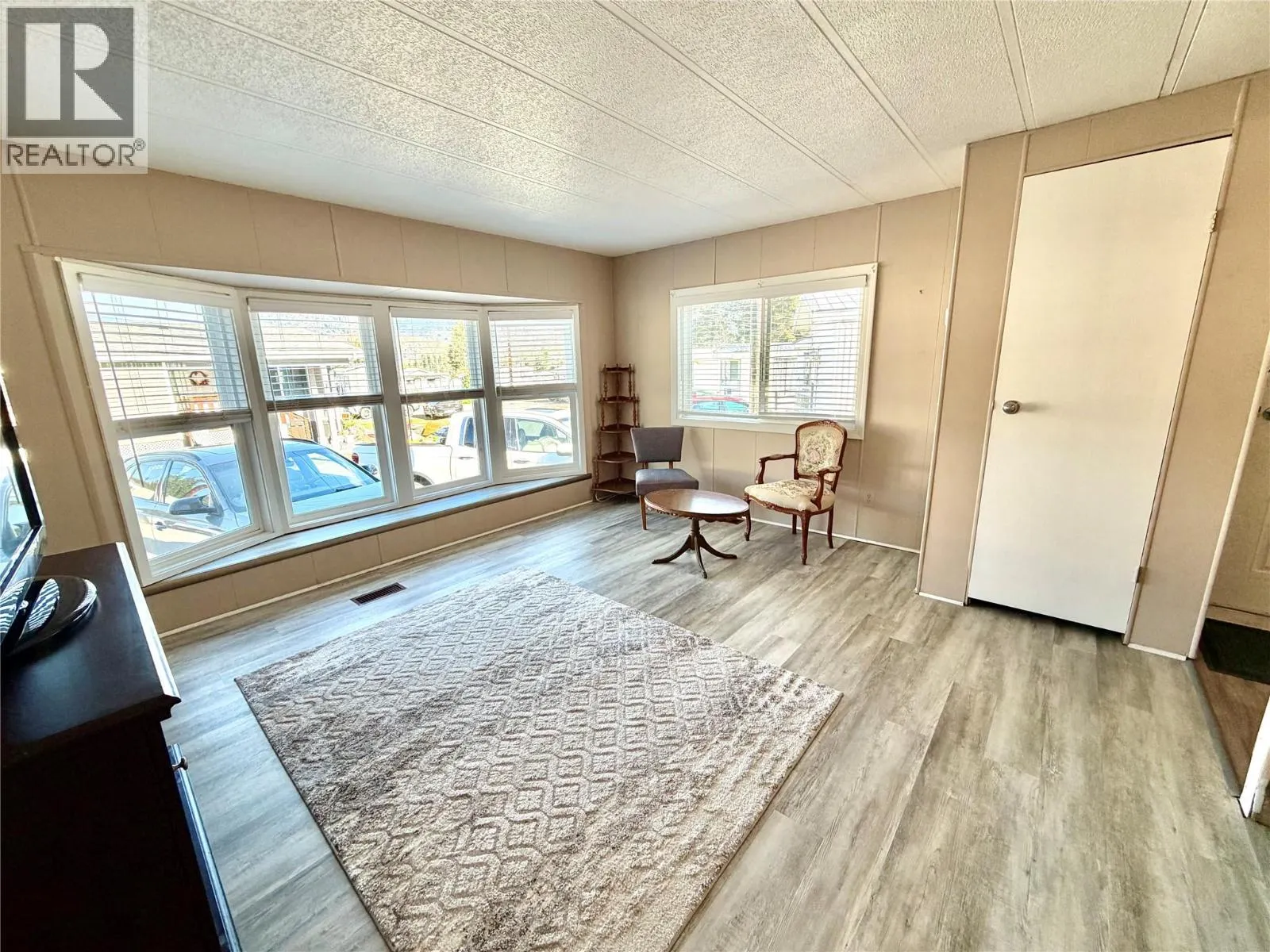 1601 COLUMBIA Avenue Unit# 17