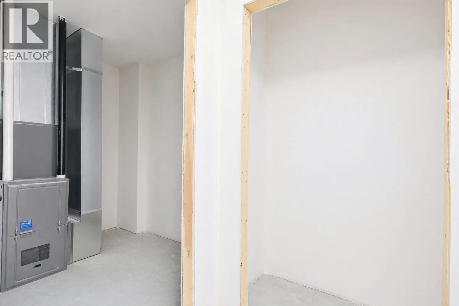 2830 EVERGREEN Drive Unit# 101