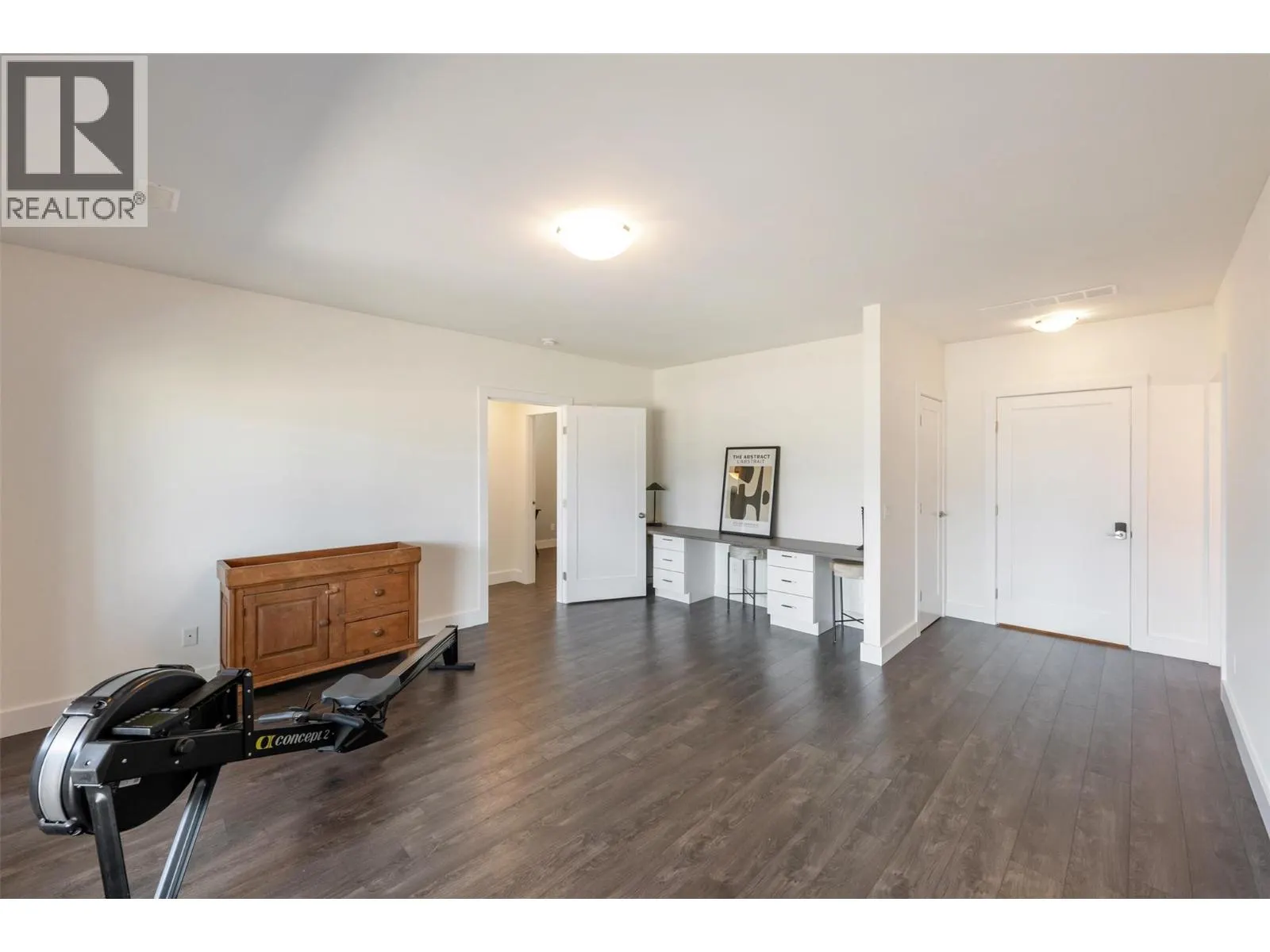 104 View Way