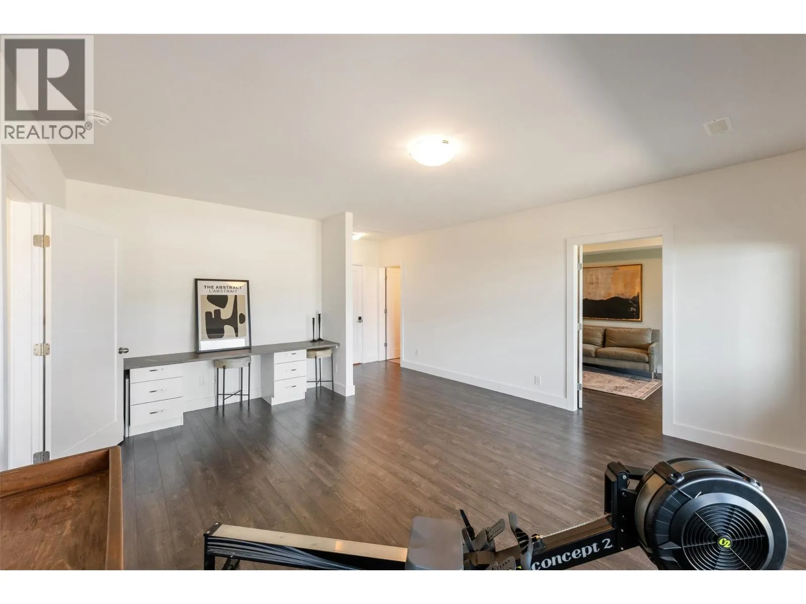104 View Way