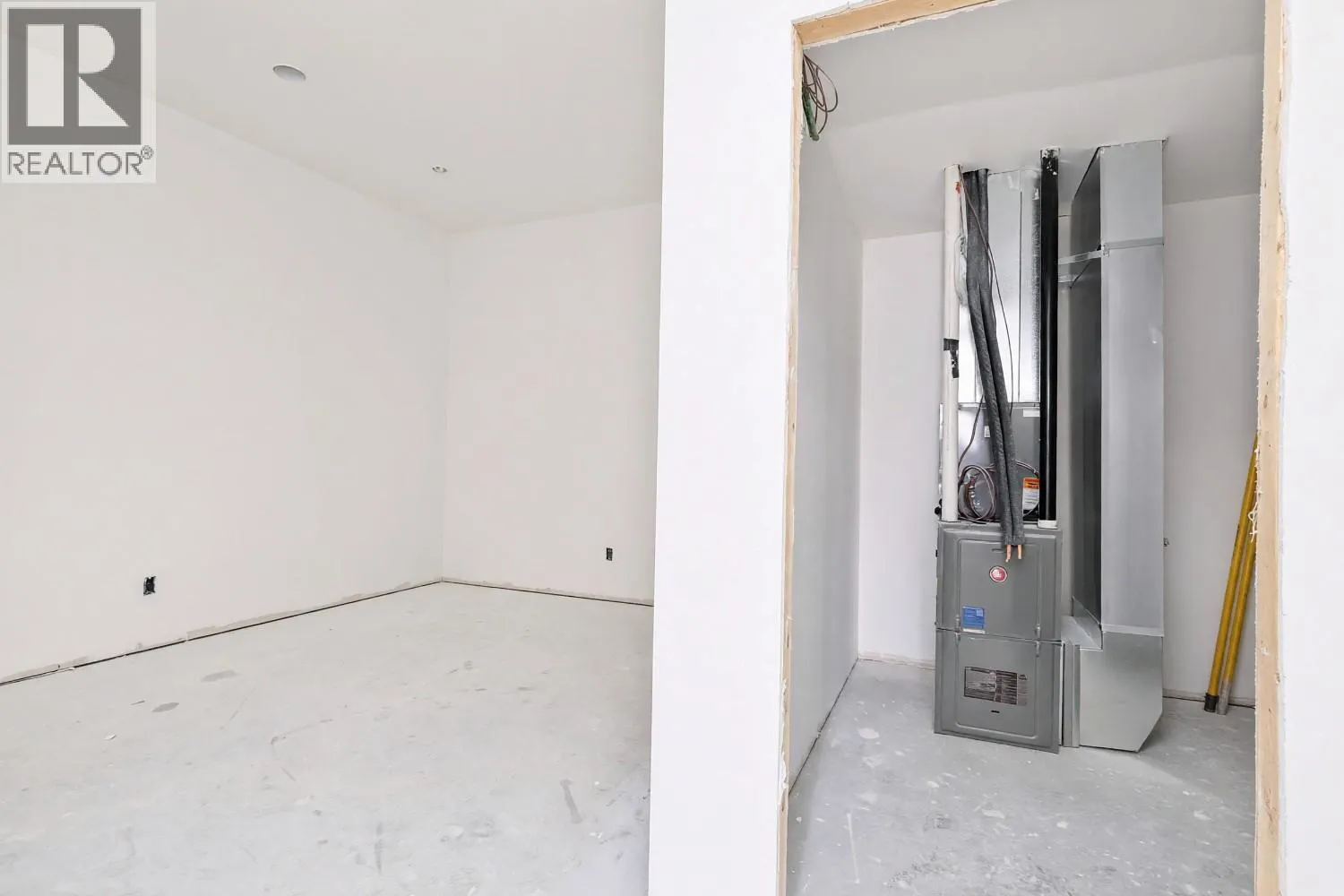 2830 EVERGREEN Drive Unit# 102