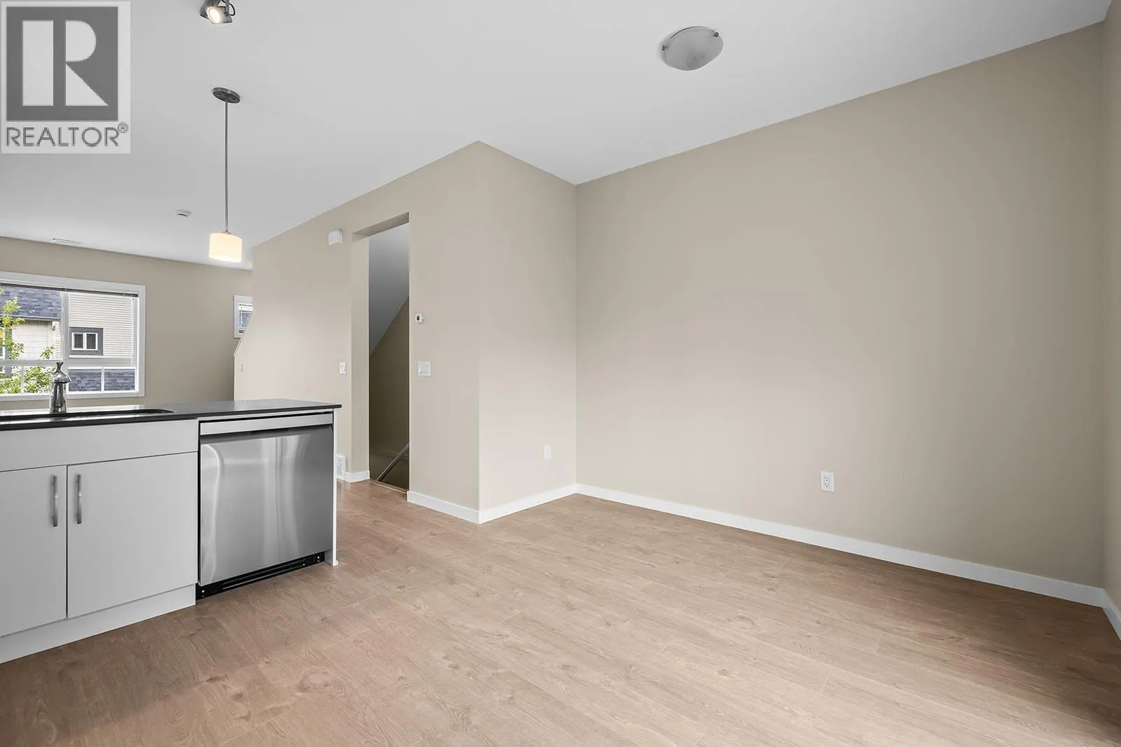 680 Old Meadows Road Unit# 17