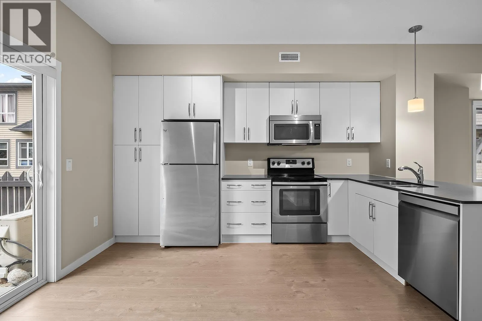 680 Old Meadows Road Unit# 17