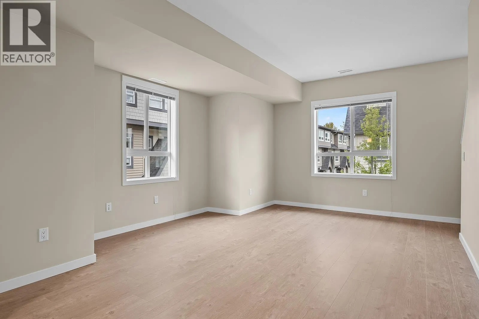 680 Old Meadows Road Unit# 17