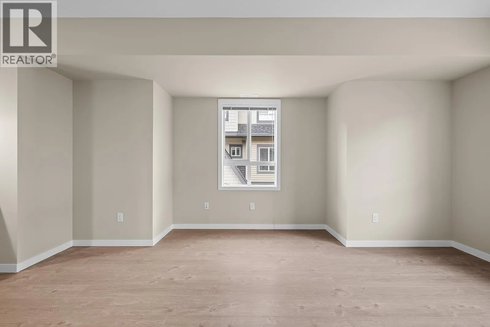 680 Old Meadows Road Unit# 17