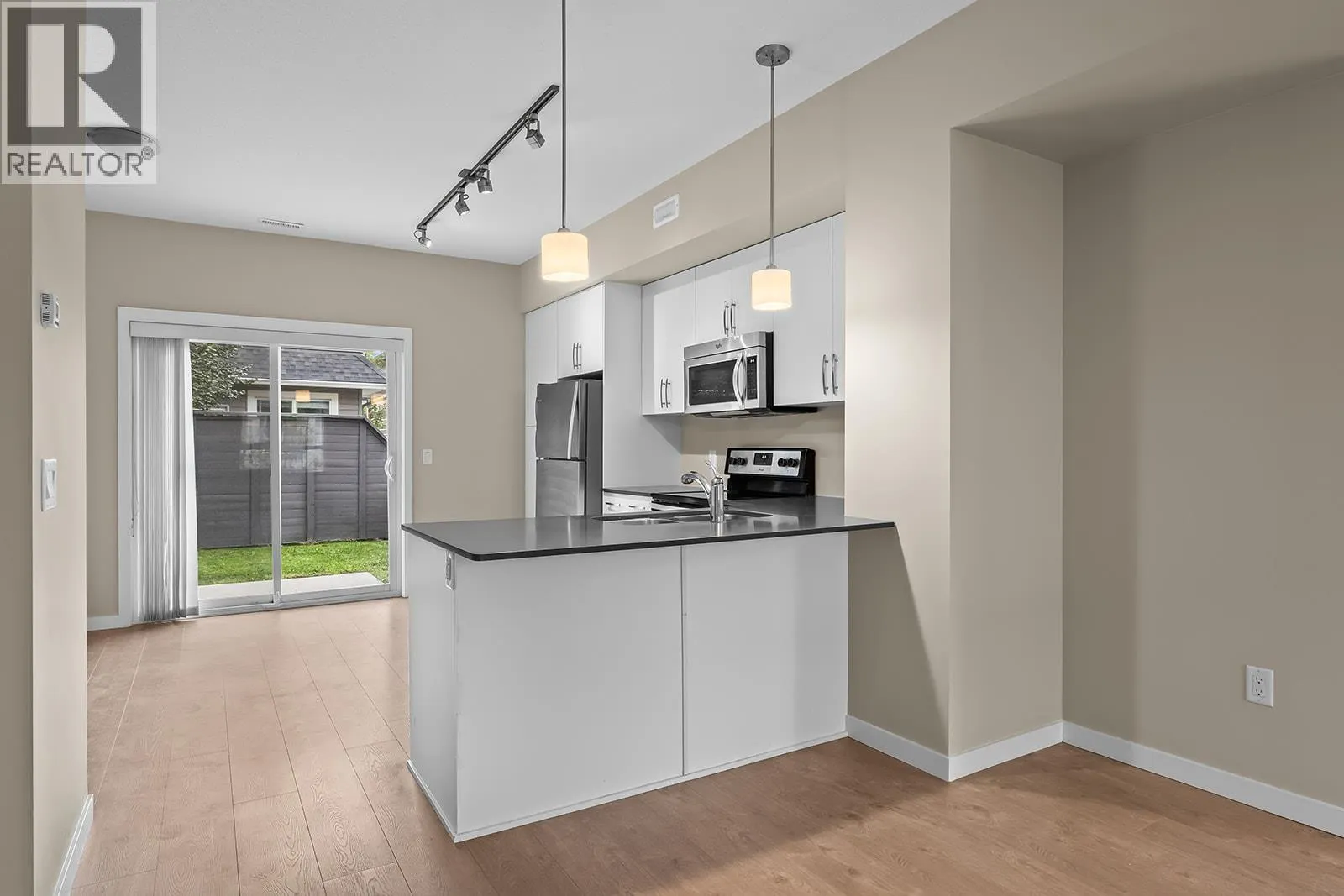 680 Old Meadows Road Unit# 17