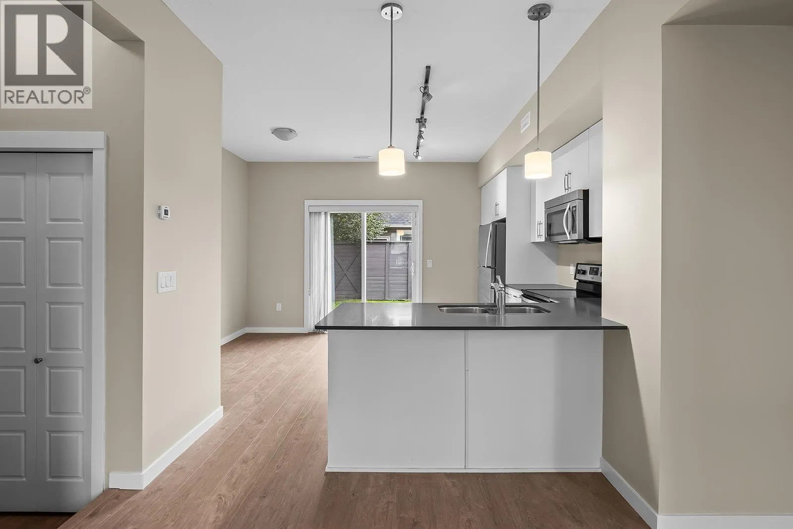 680 Old Meadows Road Unit# 17