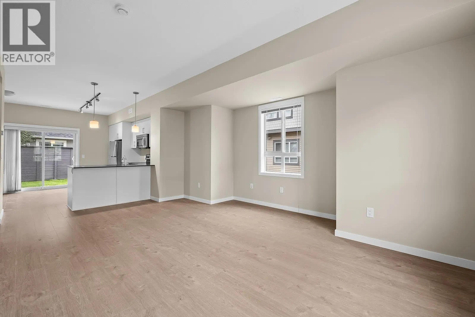 680 Old Meadows Road Unit# 17